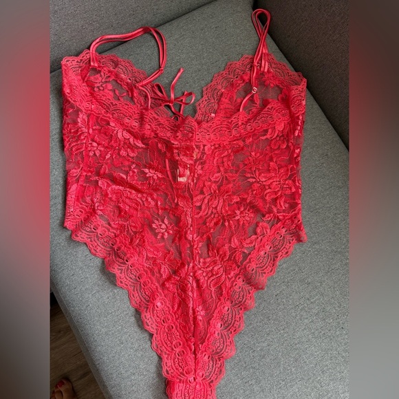 Victoria's Secret Vintage Gold Label Red Lace lingerie Size L NWT - Picture 6 of 10